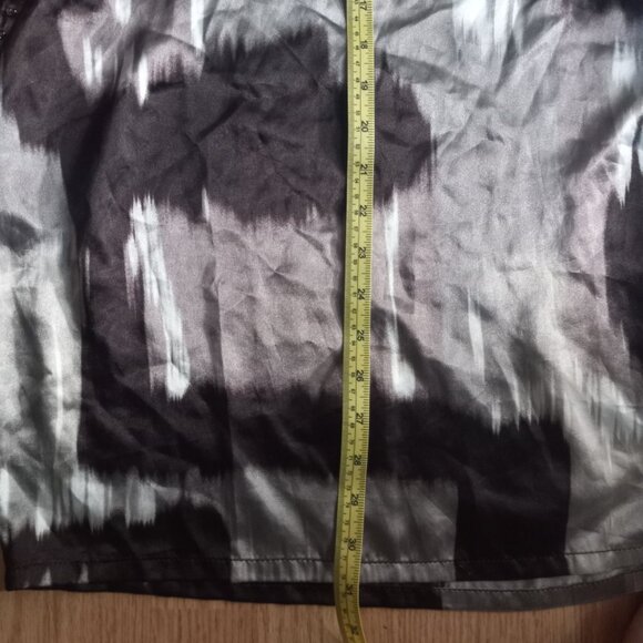 LovPosh Abstract Sequin Grey Brown Dress - Picture 2 of 5